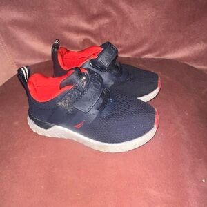 Nautica running shoes